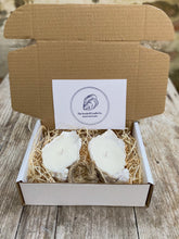 Load image into Gallery viewer, Oyster Shell Candle Gift Box (Scented)
